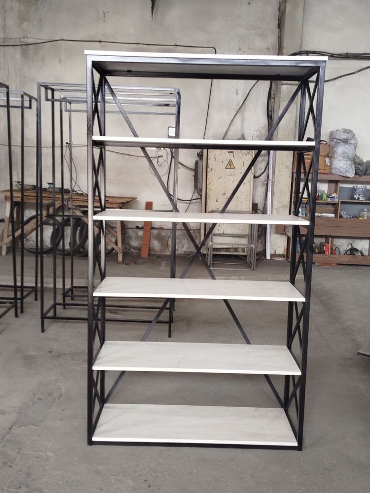 Loft mebel stelajlari