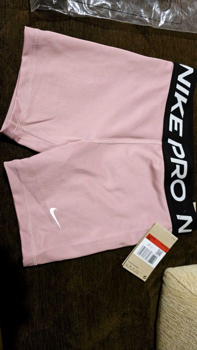 Nike Pro Girls Pink Shorts Size L 10-15 години оригинални