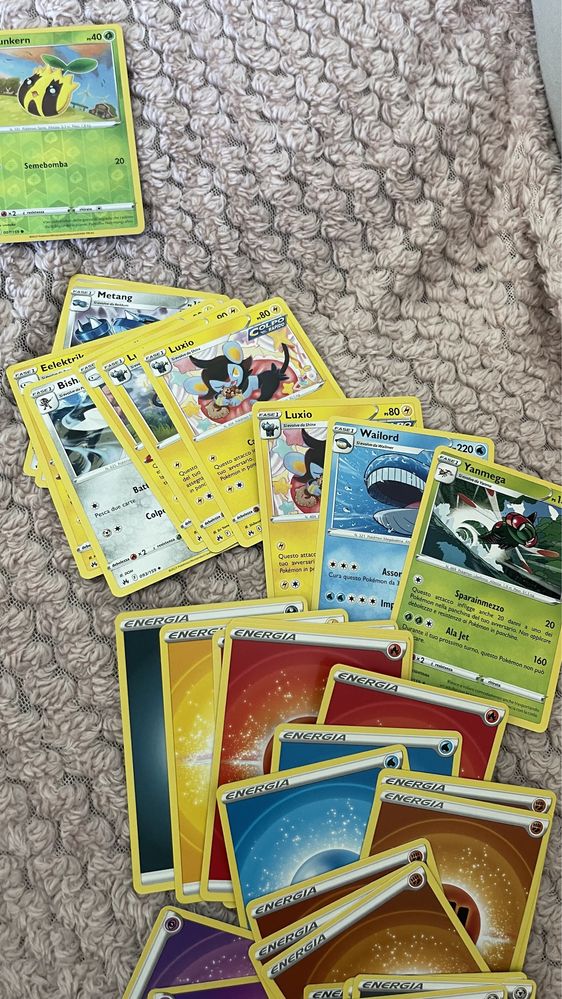 Pokemon cards carti cartonase