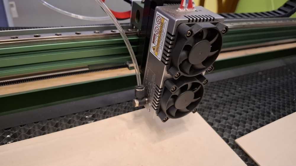 NEJE Max 4 20w  - лазерно гравиране в/у дърво