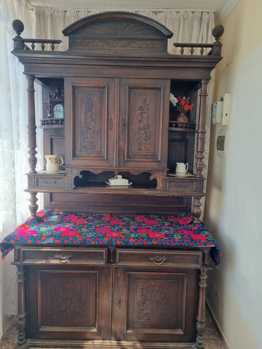 Dulap vechi antic retro