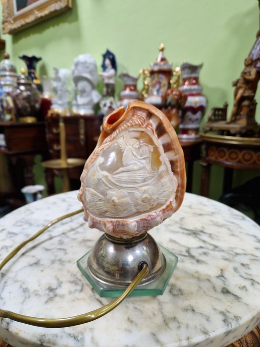 Уникат - Антикварна френска лампа раковина ръчно гравирана
