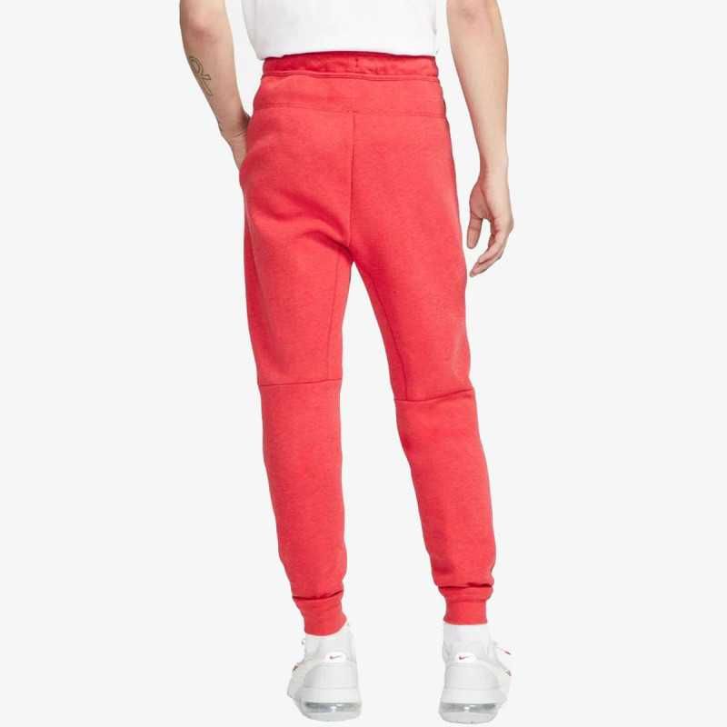 Спортен Екип Nike Tech Fleece