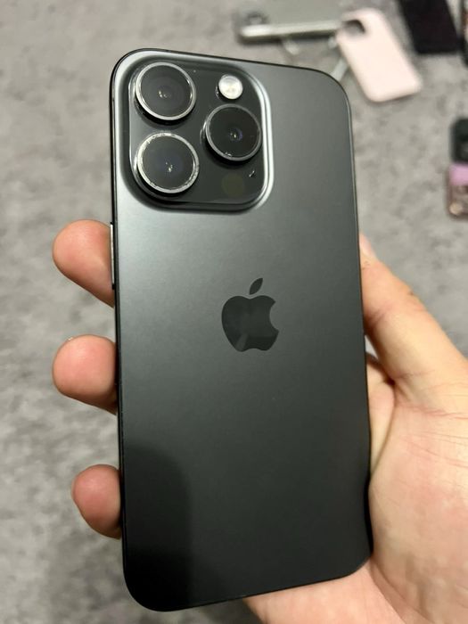 Vand iphone 15 pro 256 GB
