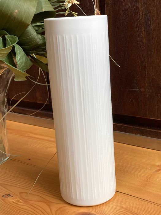 Vaza inalta portelan alb Wallendorf 1764 alba design stilnovo moderna