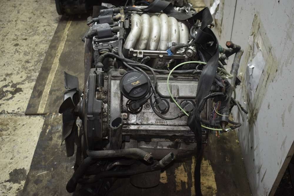 Двигатель
ARJ
AUDI A6 
 2.4 L