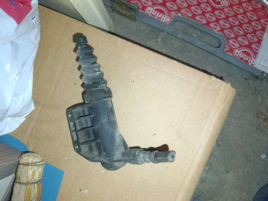 Долна помпа за съединител Фиат Пунто Fiat Punto