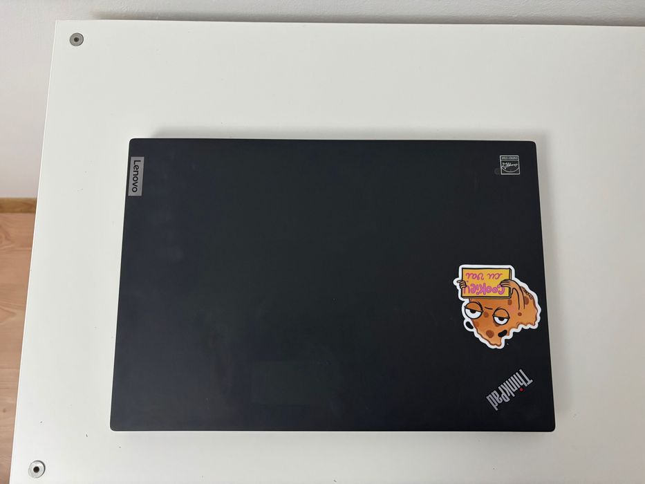 Vând laptop business Lenovo ThinkPad T14s Gen 2i, ultrabook premium