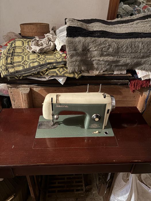 Masina de cusut!!!