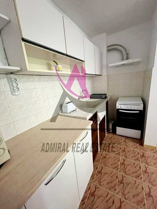 Дава се под наем Тристаен апартамент в Варна, Спортна зала - 100 кв.м за 630 € - Снимка #1