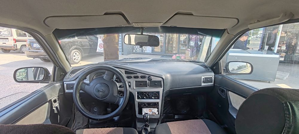 Nexia 2 luks 2009 sotiladi