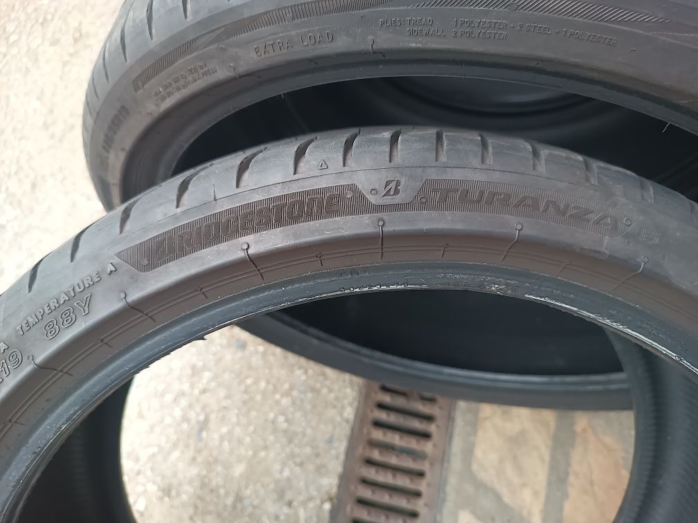 225/35/19- Bridgestone