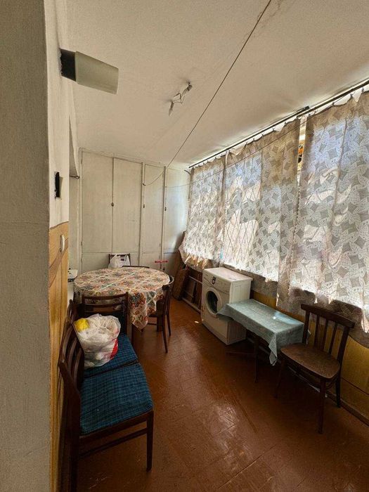 Продаётся 2-комнатная квартира (ориентир — почта, не доезжая куйлюка)