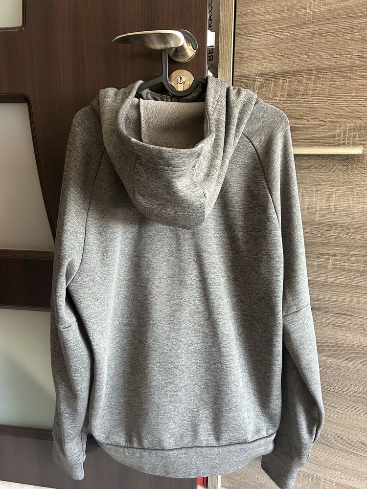 Nike Therma-Fit горница