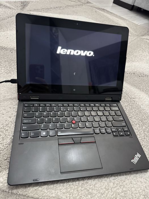 Tableta cu tastatura lenovo