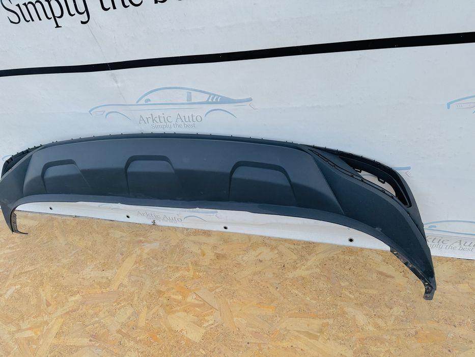 Spoiler inferior bara spate Audi Q8 S Line cod 4M8807521