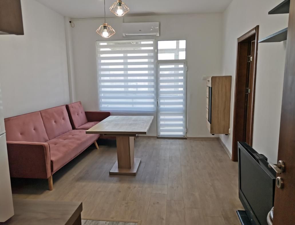 Дава се под наем Четиристаен апартамент в Пловдив, Тракия - 70 кв.м за 425 € - Снимка #1