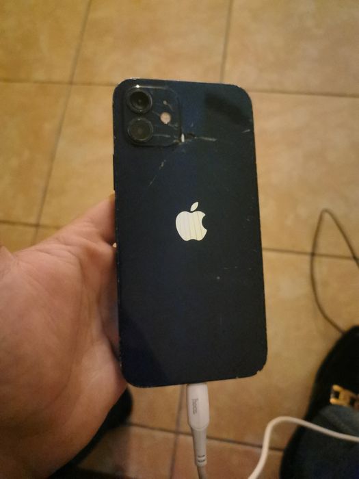 Vând sau schimb iphone 12