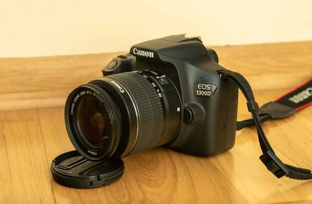 Canon EOS 1300D + obiectiv 18-55mm + alte obiective aditionale