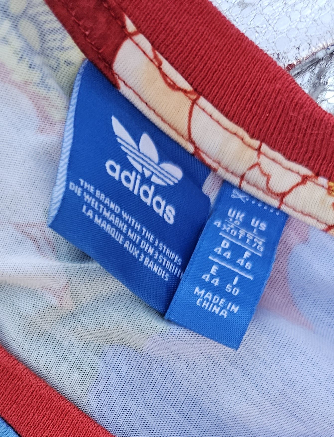 Adidas уникална оригинална дамска тениска лимитирана серия Л/Хл размер