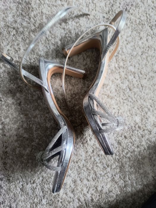 Sandale ocazie marimea 37