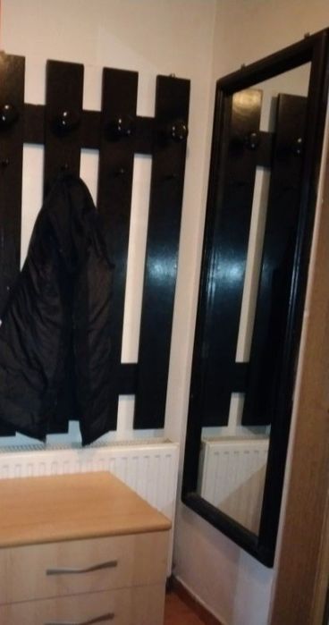 Cuier cu dulap si Oglindă ramă neagra lemn 60/170