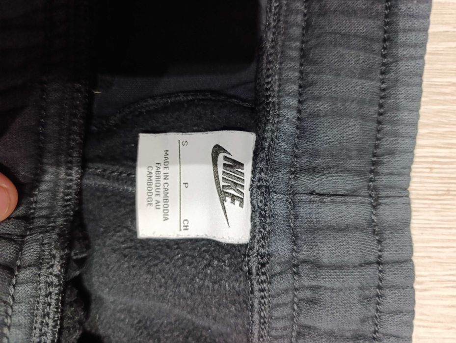 Pantaloni Nike sport/joggers negri, mărimea S
