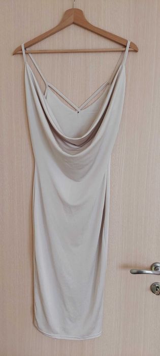 официална рокля Missguided до коляното xs, s