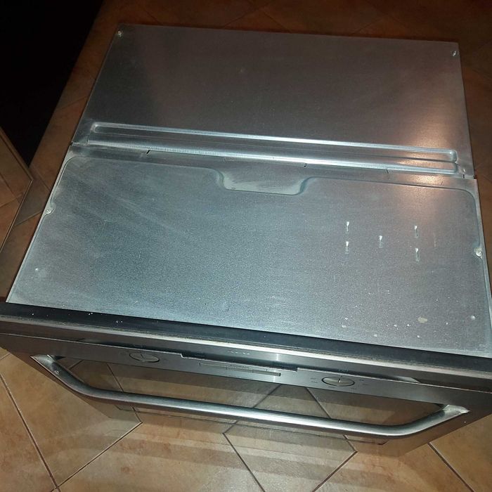 Фурна и котлони за вграждане - AEG