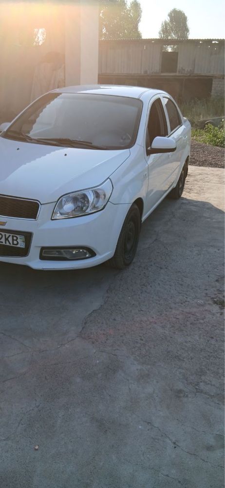 Машина chevrolet nexia 3 Ravon