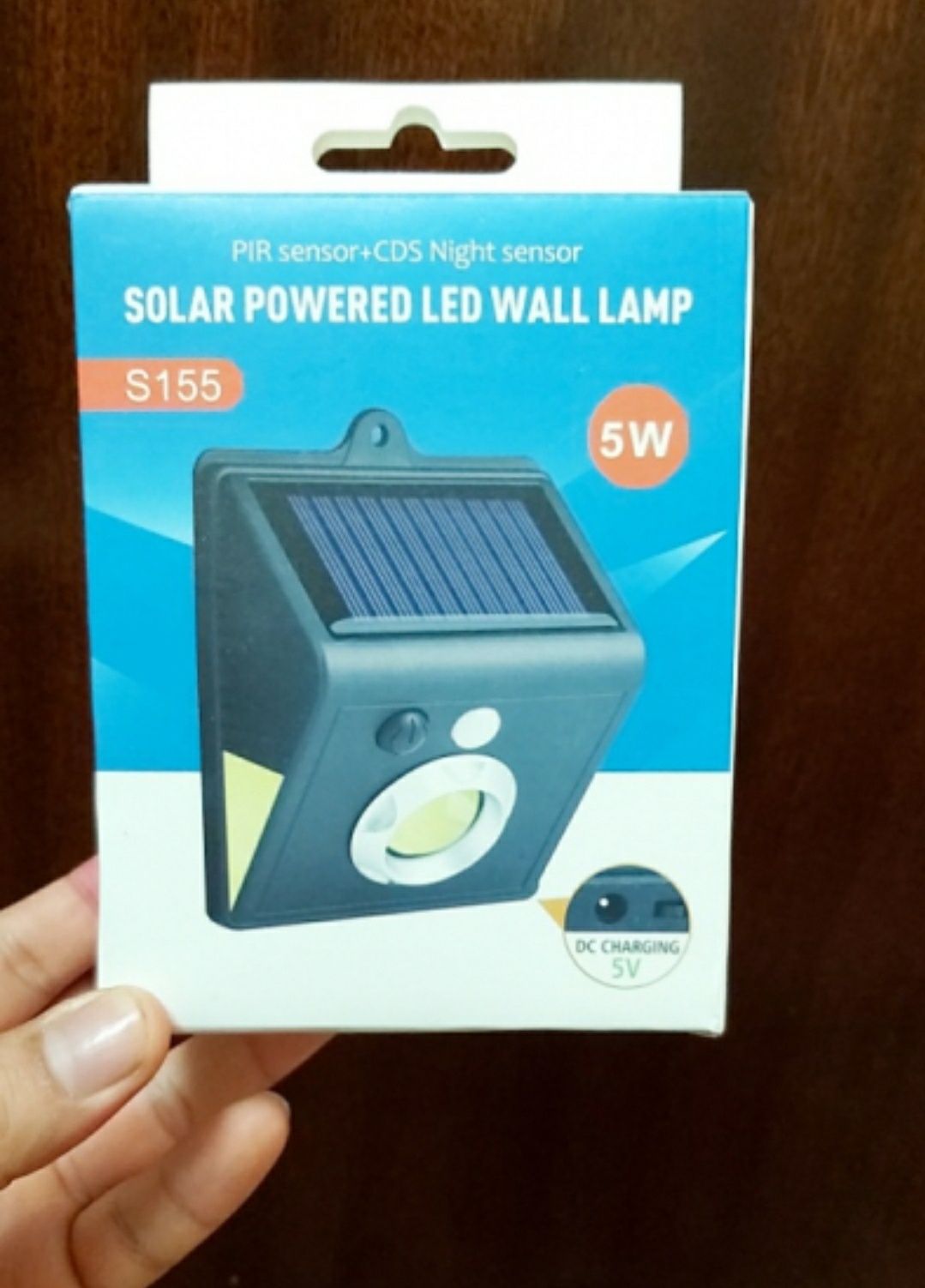 Solar Lampa datchik dvijeniyali 
Harakat bo‘lganda uzi yonadi va harak