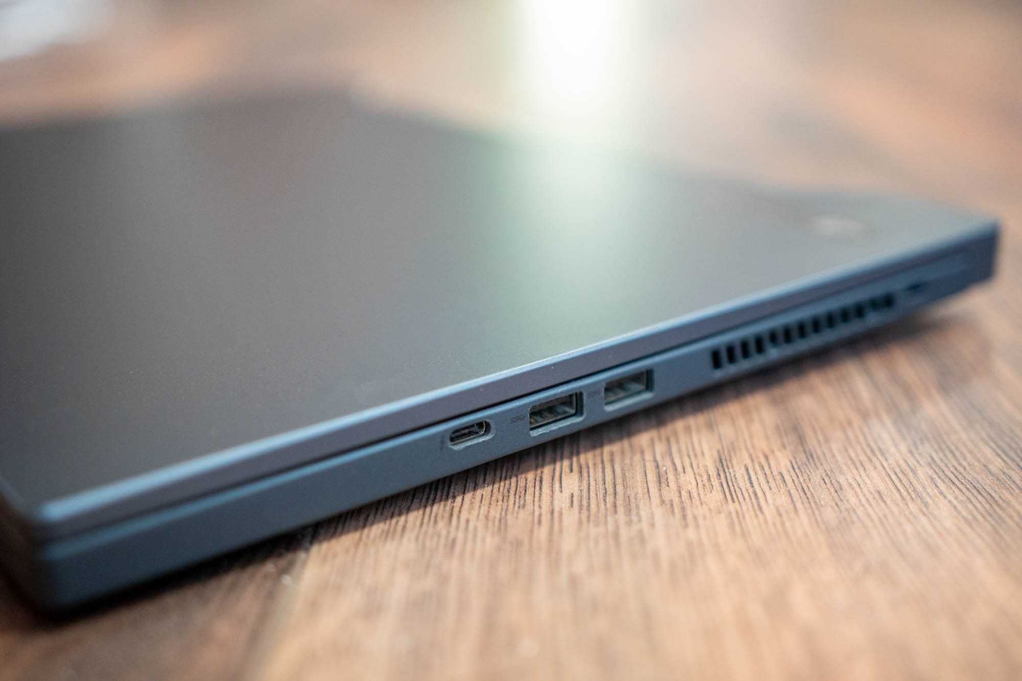 Геймърски лаптоп ASUS ROG Zephyrus M15 – i7, RTX 2070, 40GB RAM, 240Hz