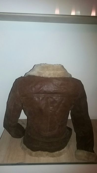 Cojoc din piele folosit in stare foarte buna