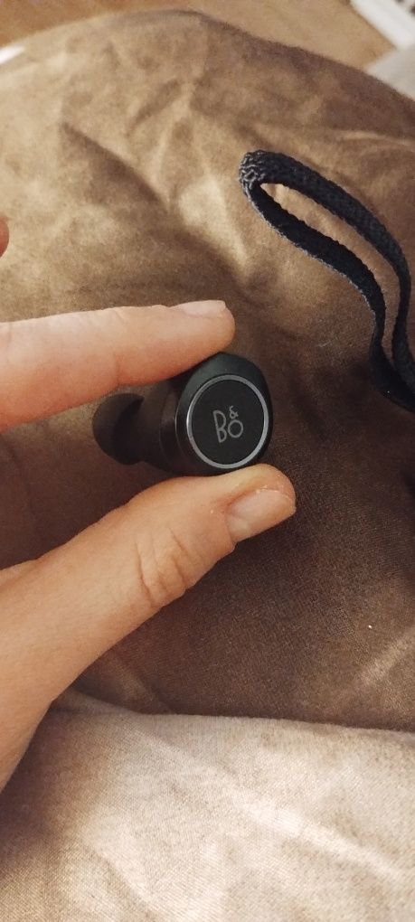 B&O E8 căști in-ear