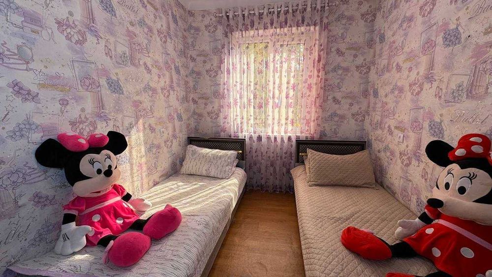 Киргили 16-мактаб 2 қаватда 3 хонали квартира сотилади.ID: 1500