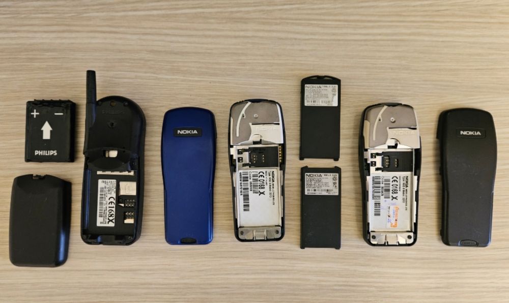 Lot 12 telefoane Nokia 3210 1660 2310 1110 functionale defecte piese