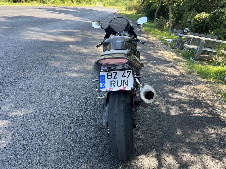 Yamaha R1 RN09 2002/ Variante auto