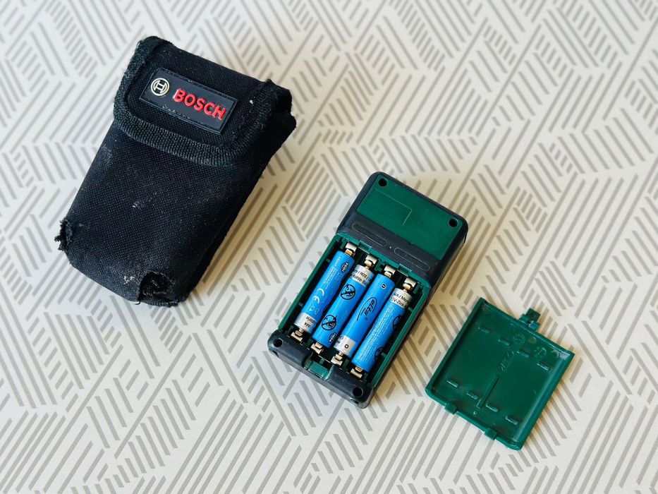 Telemetru Bosch PLR 25