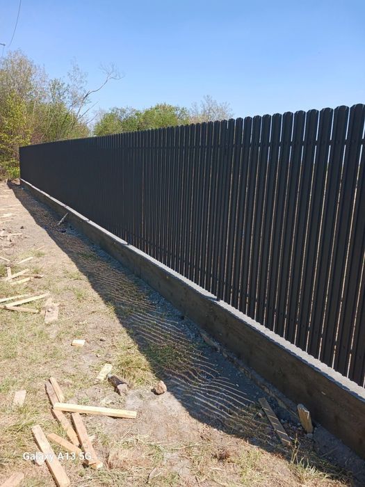 Construim garduri din sipca metalica, tabla cutata, plasa bordurata