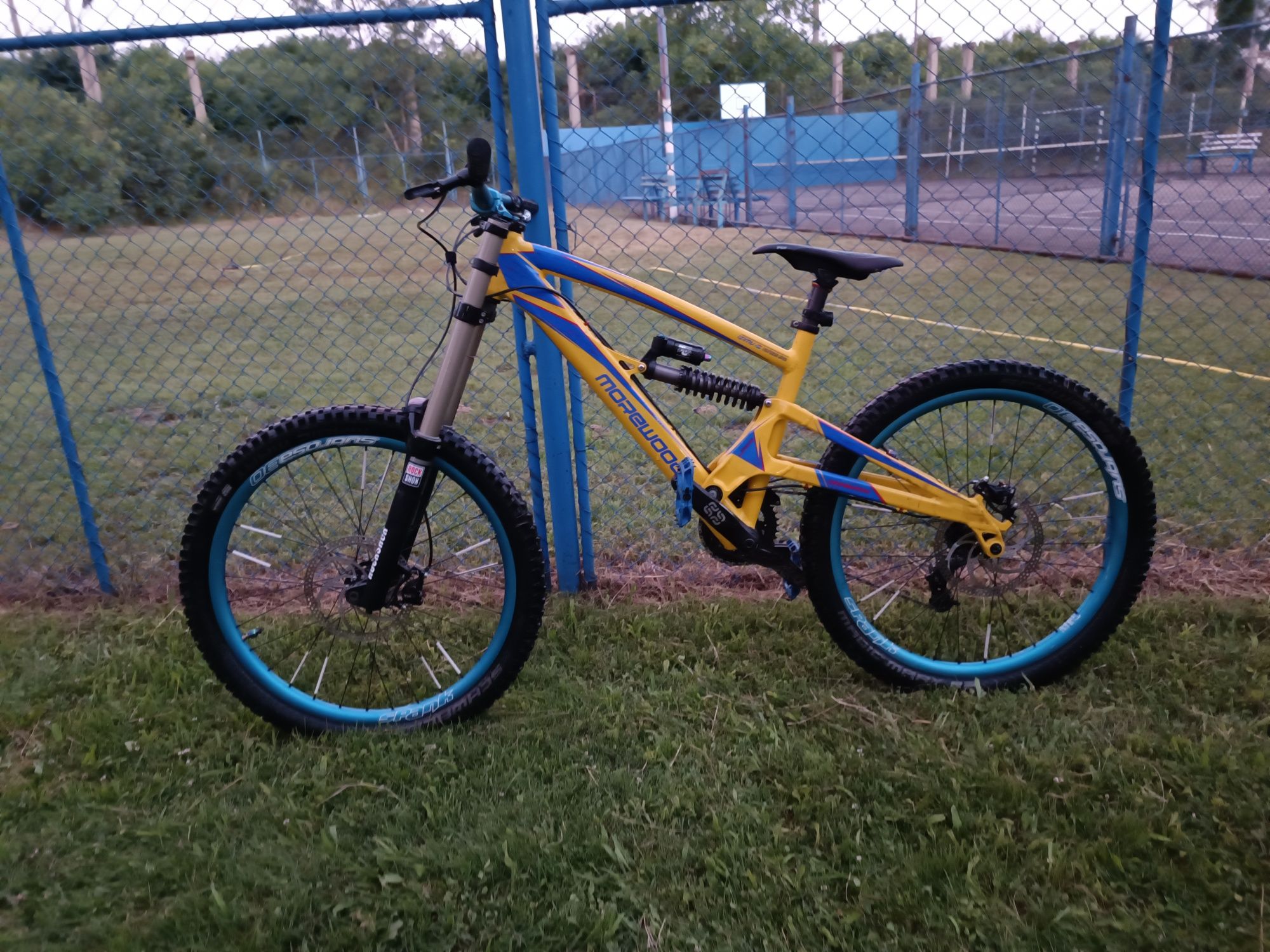 Bicicleta Downhill