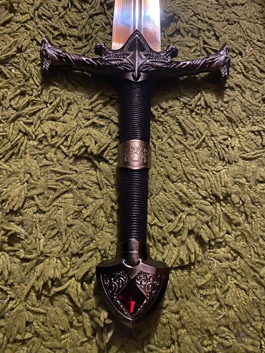 Sabie House of Targaryen si panoplie