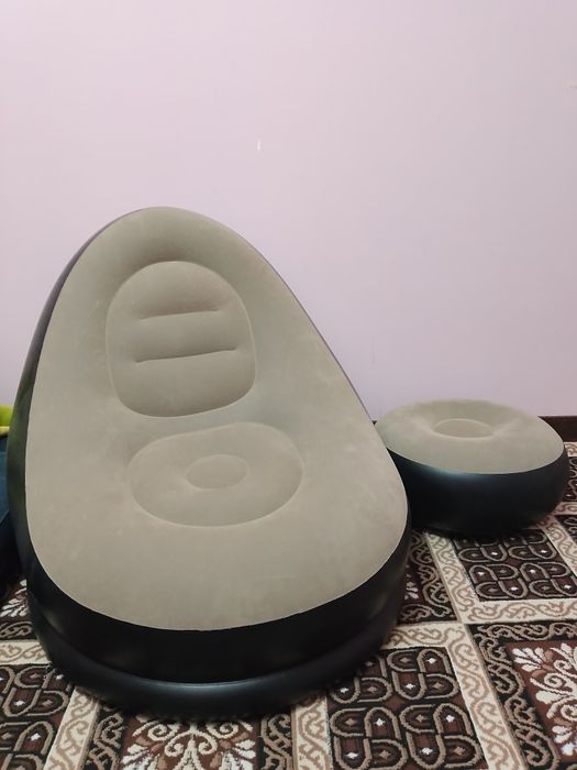 Кресло надувное замшевое с пуфиком