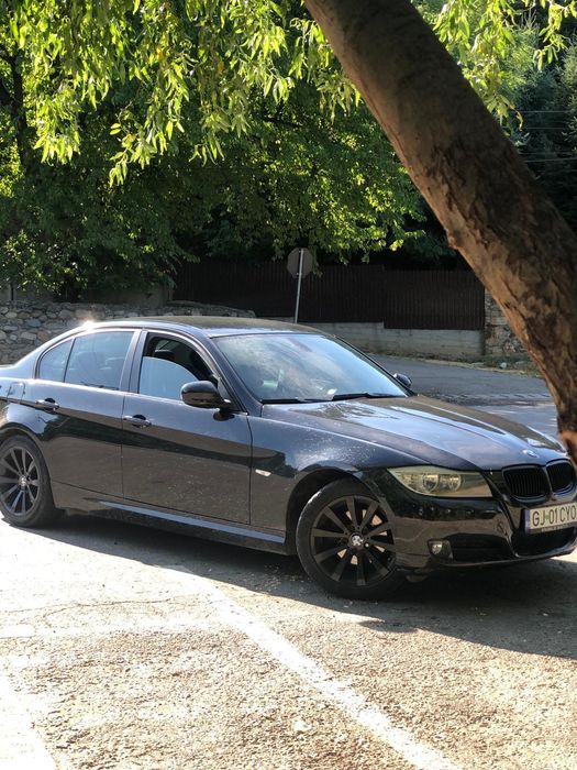 Vând bmw e90 facelift