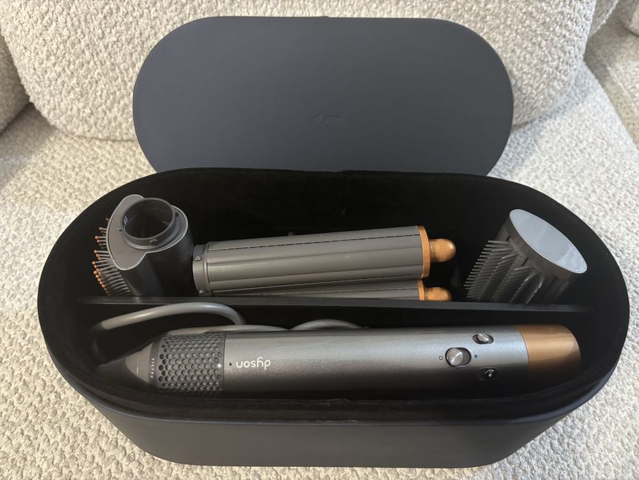 Dyson Arwap multi-styler