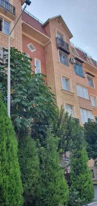 ЖК Габус 3/2/5 евро квартира 112м2: улица Садыка Азимова Ц1 Яшнабад