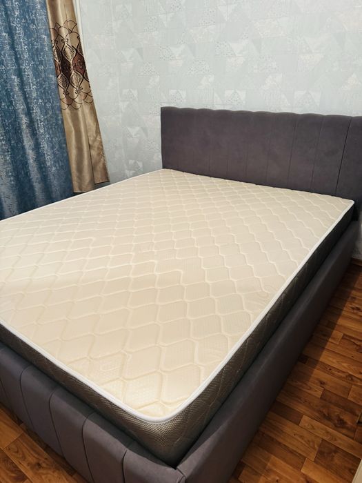 Продам спальную кровать