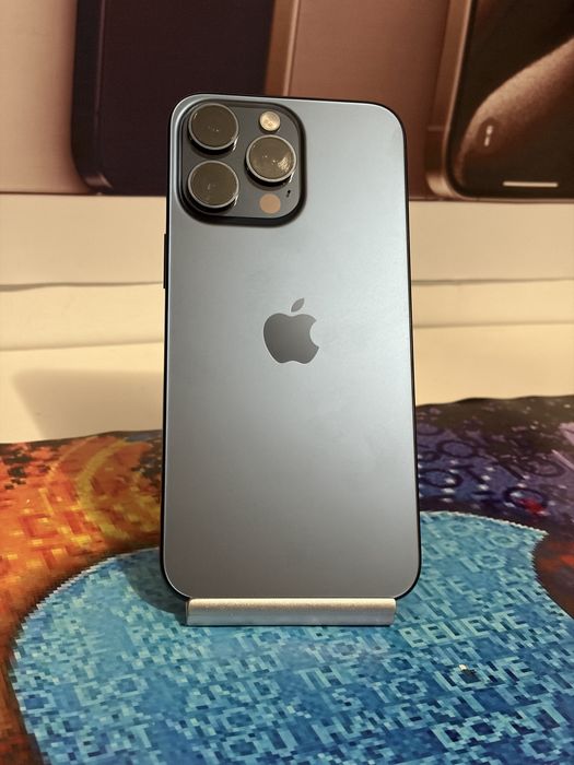 Vand iphone 15 pro max impecabil