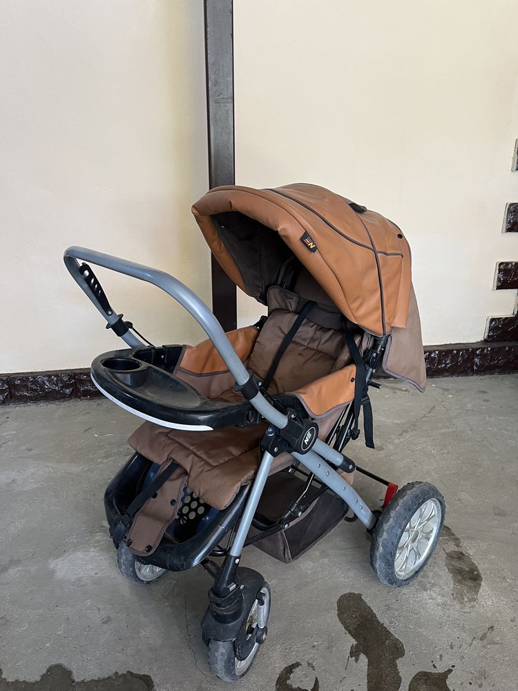Продам детскую коляску