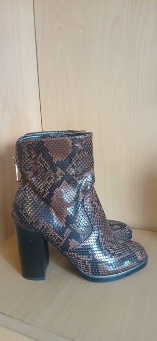 Боти и обувки естествена кожа