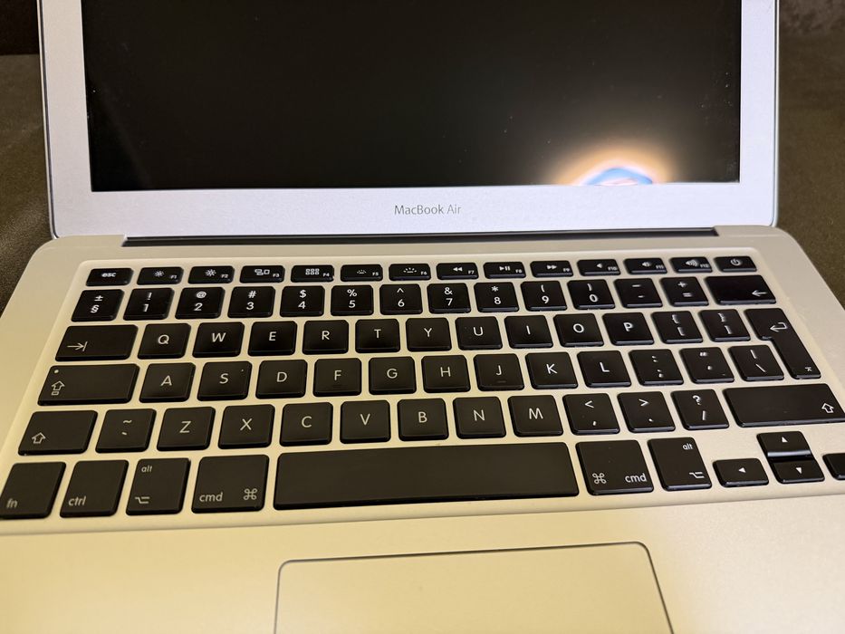 Macbook Air 13 Early 2014 4GB RAM 128GB SSD macOS Ventura